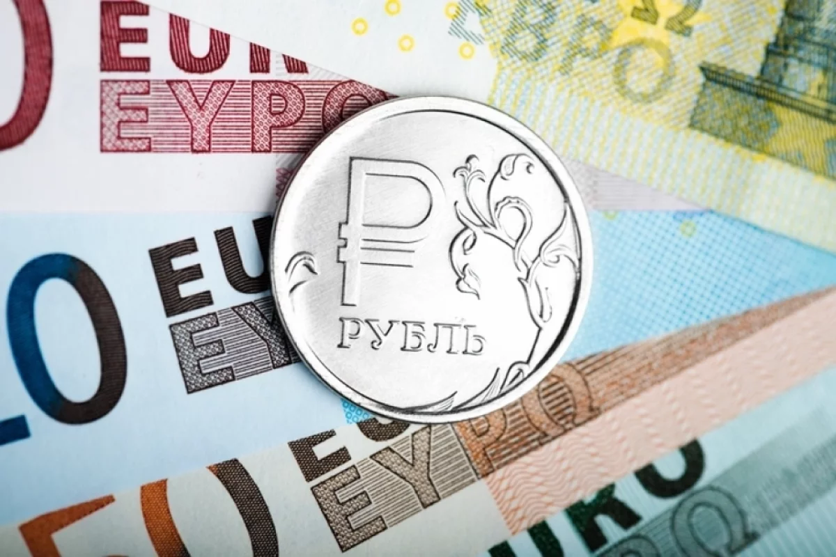 Read more about the article Чудеса стойкости. Эксперт Абелев спрогнозировал курсы валют на август